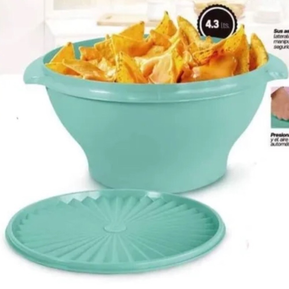 Vintage Tupperware Servalier Salad Bowl 4.3 Liter Green Color